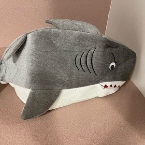 Children’s Gray Shark Hat